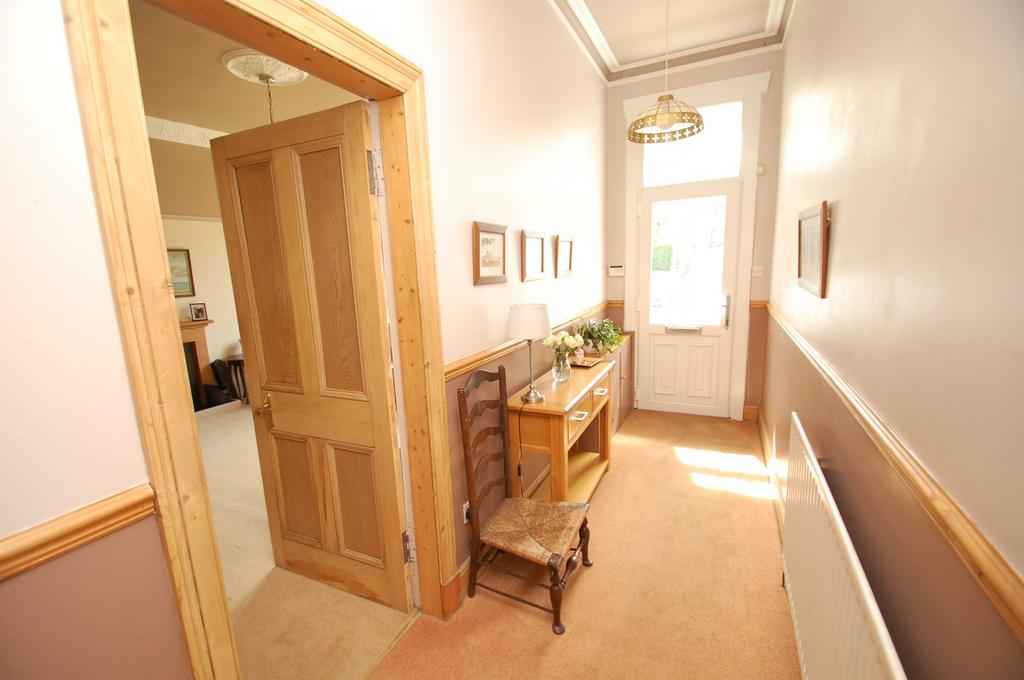 34 Berwick Drive, Glasgow... 3 bed terraced house £240,000