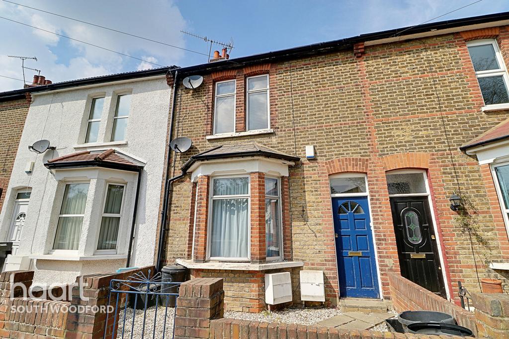 Crescent Road, South Woodford, London, E18 1 bed flat for sale £290,000