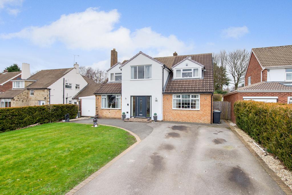 High Ash Avenue, Leeds, LS17 5 bed detached house £700,000