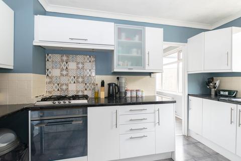 49 Deanswood Drive, Leeds, LS17 5JL