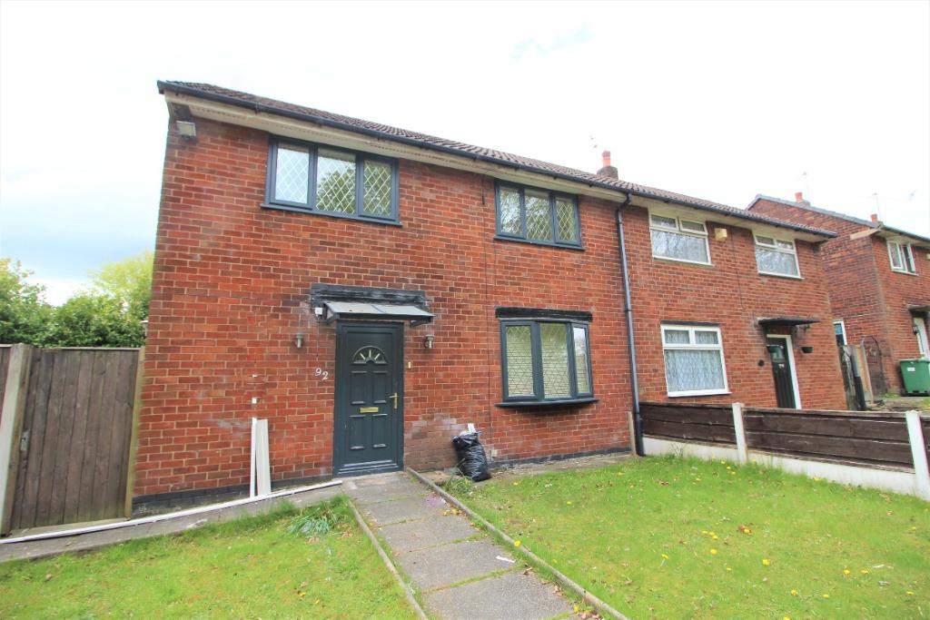 Topping Fold Road, Bury, BL9 3 bed semidetached house £750 pcm (£173 pw)