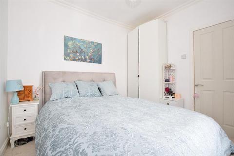 2 Arthur Street, Folkestone, CT19 6HE
