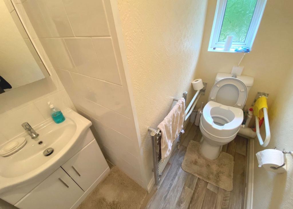 Separate wc