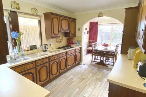 40 Fairway, Northampton, NN2 7JZ