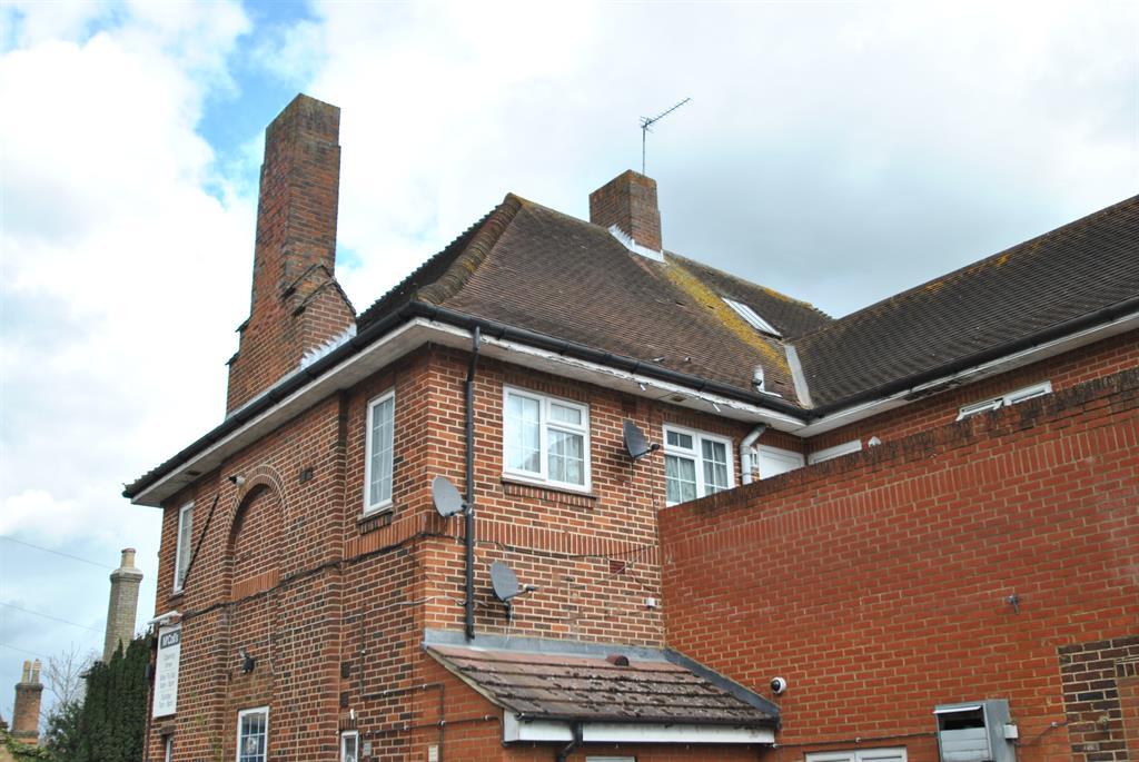 Baldock Road, Buntingford, SG9 9AA 1 bed flat £159,000