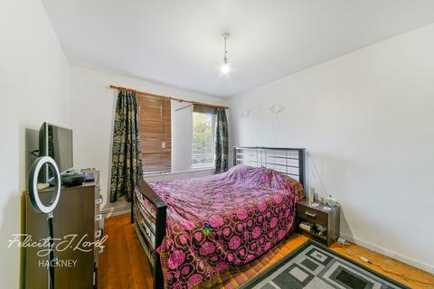 3 Rivington Walk, London, E8 4JT