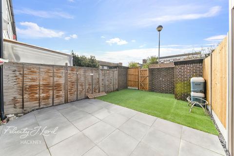 3 Rivington Walk, London, E8 4JT