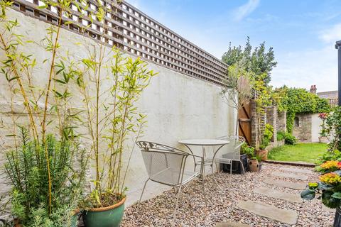32 Albany Road, Chislehurst, BR7 6BG