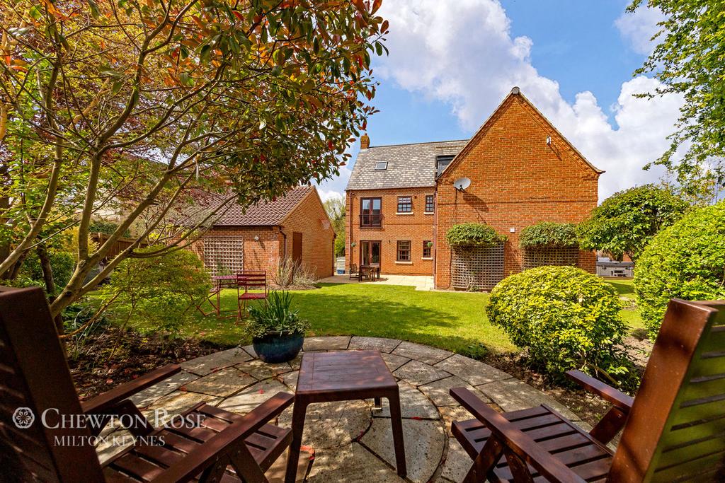 Tanfield Lane, Milton Keynes 6 bed detached house £965,000