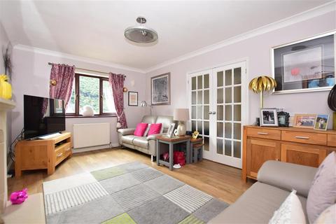 2 Bridleway Gardens, Broadstairs, CT10 2LG