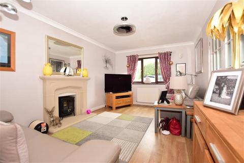 2 Bridleway Gardens, Broadstairs, CT10 2LG