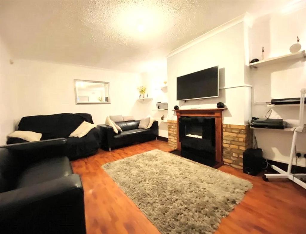 Lyon Park Avenue, Wembley, HA0 4 bed semidetached house £585,000