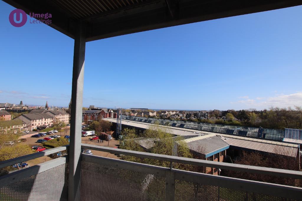 Thorntreeside, Leith, Edinburgh, EH6 2 bed flat £975 pcm (£225 pw)