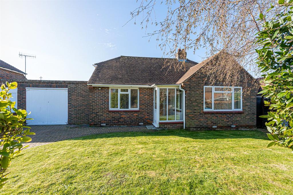 Vermont Drive, East Preston, Littlehampton, West Sussex, BN16 2 bed
