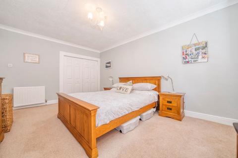 25 Bencroft Drive, Glasgow, G44 5RH