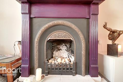 14 Chipstead Road, Erith, DA8 3HT