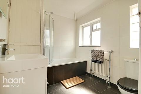 14 Chipstead Road, Erith, DA8 3HT