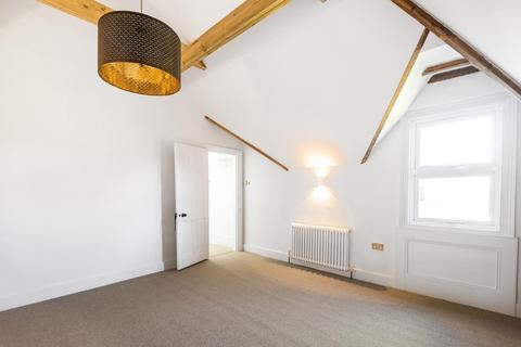 Flat 3, 3 Grasmere Road, London, SW16 2DA