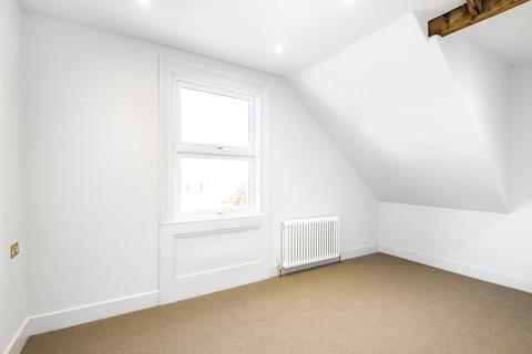 Flat 3, 3 Grasmere Road, London, SW16 2DA