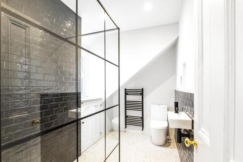 Flat 3, 3 Grasmere Road, London, SW16 2DA
