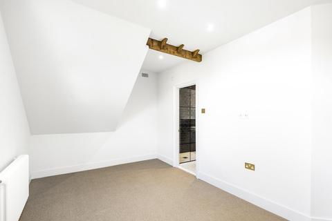 Flat 3, 3 Grasmere Road, London, SW16 2DA
