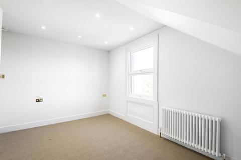 Flat 3, 3 Grasmere Road, London, SW16 2DA