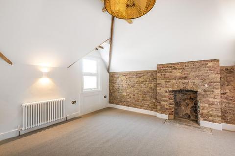 Flat 3, 3 Grasmere Road, London, SW16 2DA