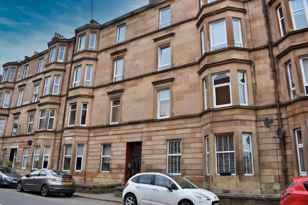 Old Castle Road, Flat 0/2, Cathcart, Glasgow, G44 5TE 3 bed flat £165,000