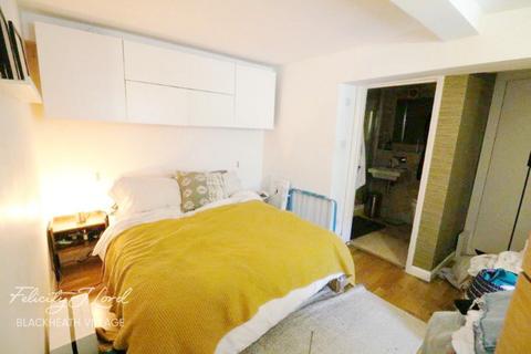 Flat E, 360 Lee High Road, London, SE12 8RS