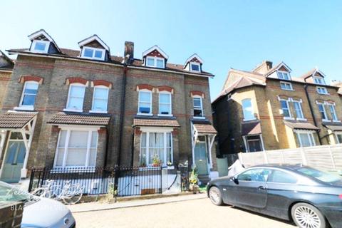 Flat E, 360 Lee High Road, London, SE12 8RS