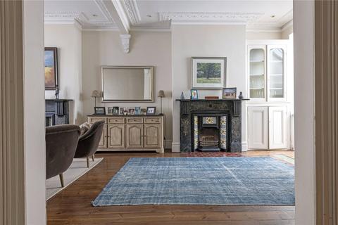 19 Montholme Road, London, SW11 6HX