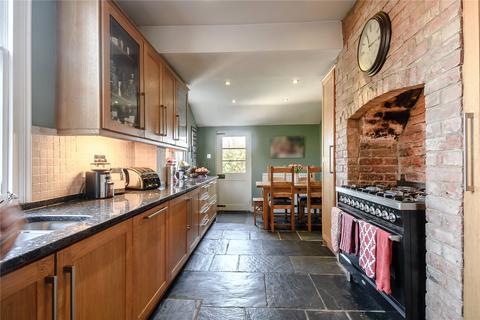 18 Cross Hayes, Malmesbury, SN16 9BG
