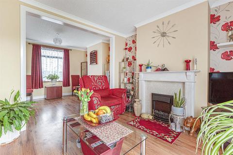 4 West Walk, Hayes, UB3 3JH