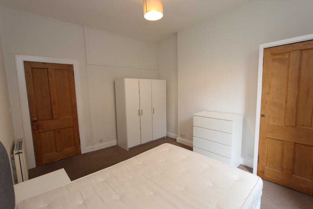 Apartment in Edinburgh - More
