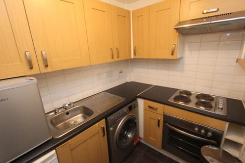 2 bedroom flat to rent, West Montgomery Place, Hillside, Edinburgh, EH7