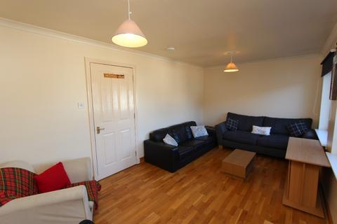 2 bedroom flat to rent, Terrars Croft, Newington, Edinburgh, EH8