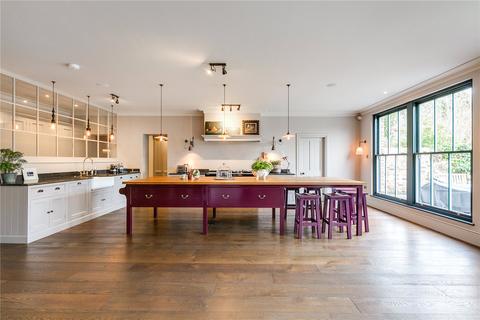 11 Carlton Road, London, W5 2AW