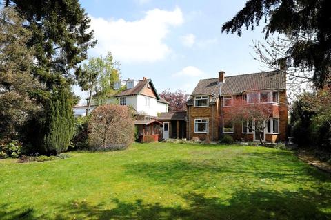 9a Carlton Road, New Malden, KT3 3AJ