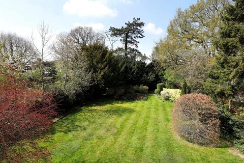 9a Carlton Road, New Malden, KT3 3AJ