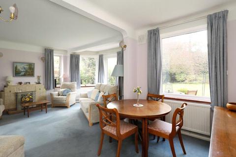 9a Carlton Road, New Malden, KT3 3AJ