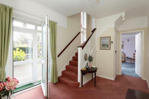 9a Carlton Road, New Malden, KT3 3AJ