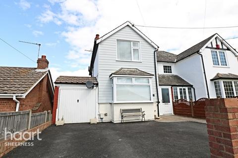 32 Brecon Chase, Minster On Sea, Sheerness, ME12 2HX