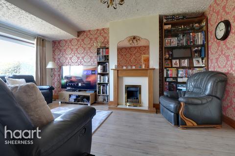 32 Brecon Chase, Minster On Sea, Sheerness, ME12 2HX