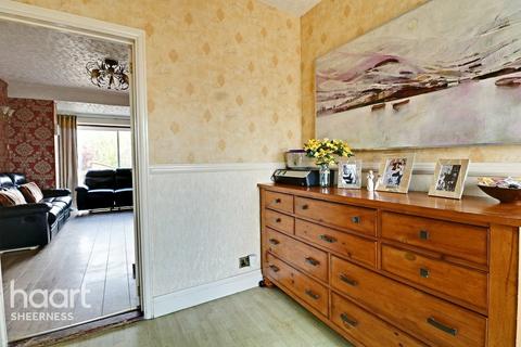 32 Brecon Chase, Minster On Sea, Sheerness, ME12 2HX