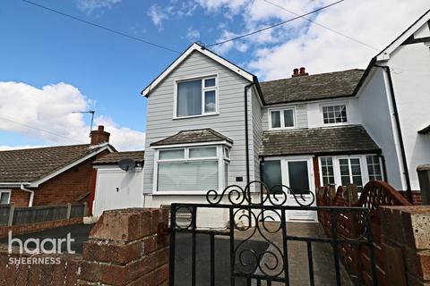 32 Brecon Chase, Minster On Sea, Sheerness, ME12 2HX