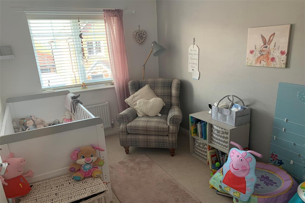 Templars Drive, Strood, Rochester, Kent 3 bed semidetached house £