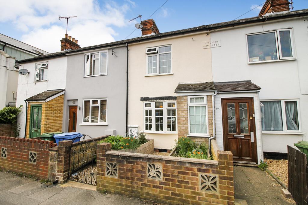 Queens Road, Farnborough, Hampshire, GU14 2 bed terraced house £310,000