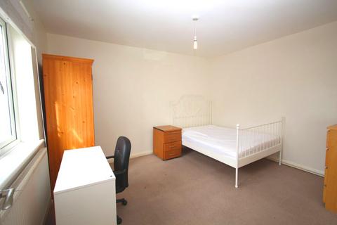 undefined, Mount Pleasant Road, New Malden KT3