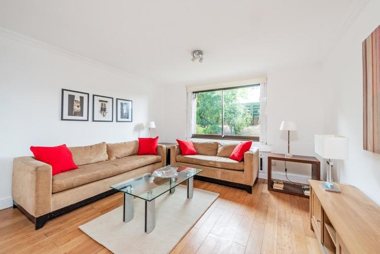 Lorne Gardens London W11 2 bed flat £2,058 pcm (£475 pw)