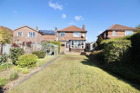 8 Mayfield Road, Ipswich, IP4 3NE